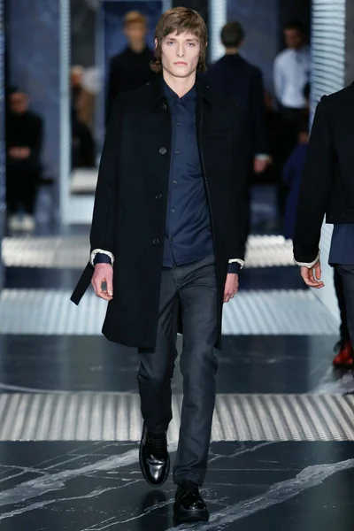 Look 30
